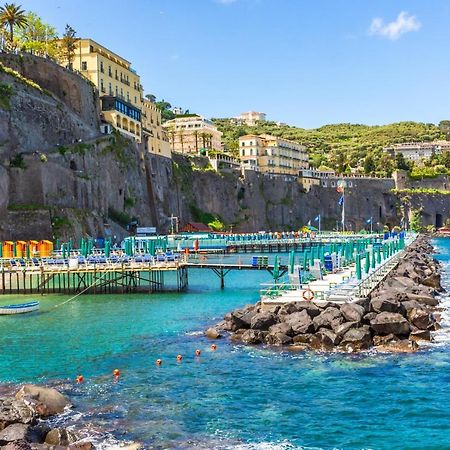 A Suites Sorrento Bagian luar foto